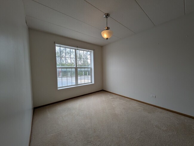 Building Photo - 16671 Liberty Cir