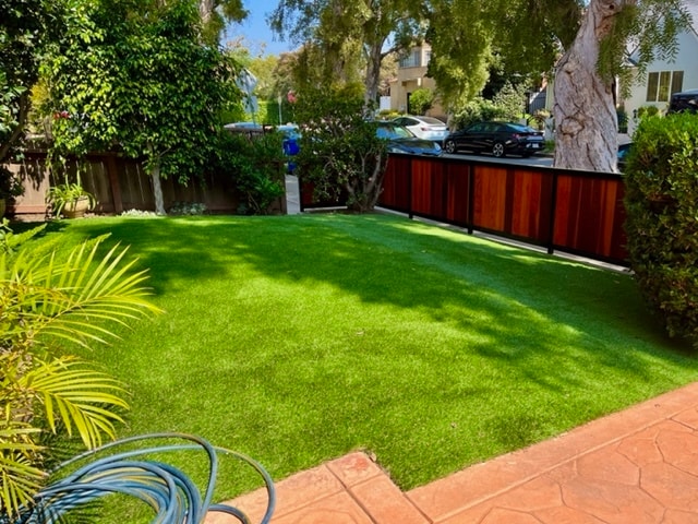 Front Yard - 1115 S La Peer Dr