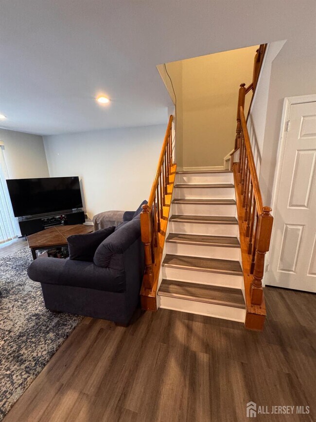 Building Photo - 337 Smithwold Rd