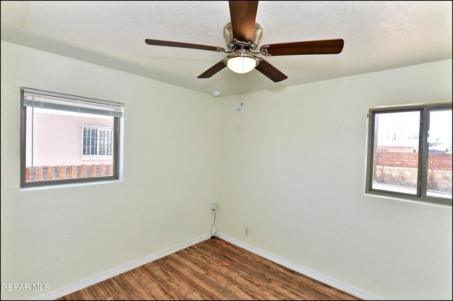 Building Photo - 10324 Newport Dr