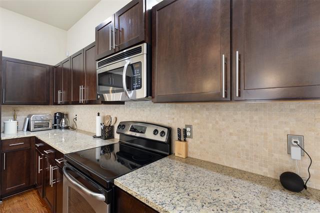 Building Photo - 5711 Ross Ave