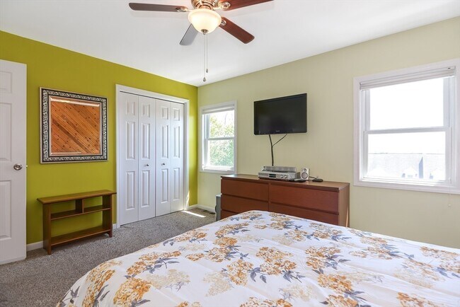 Building Photo - 109 Salem St