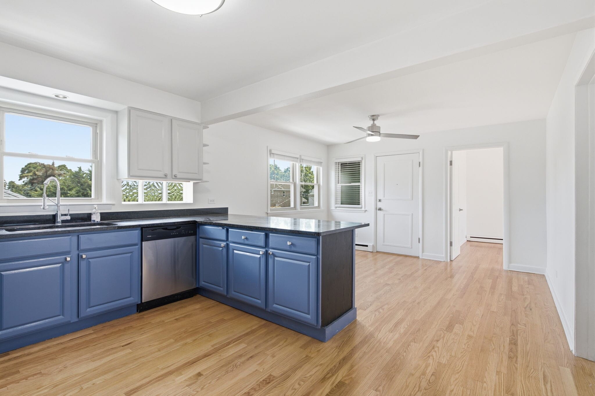 Building Photo - 2726 N Nordica Ave