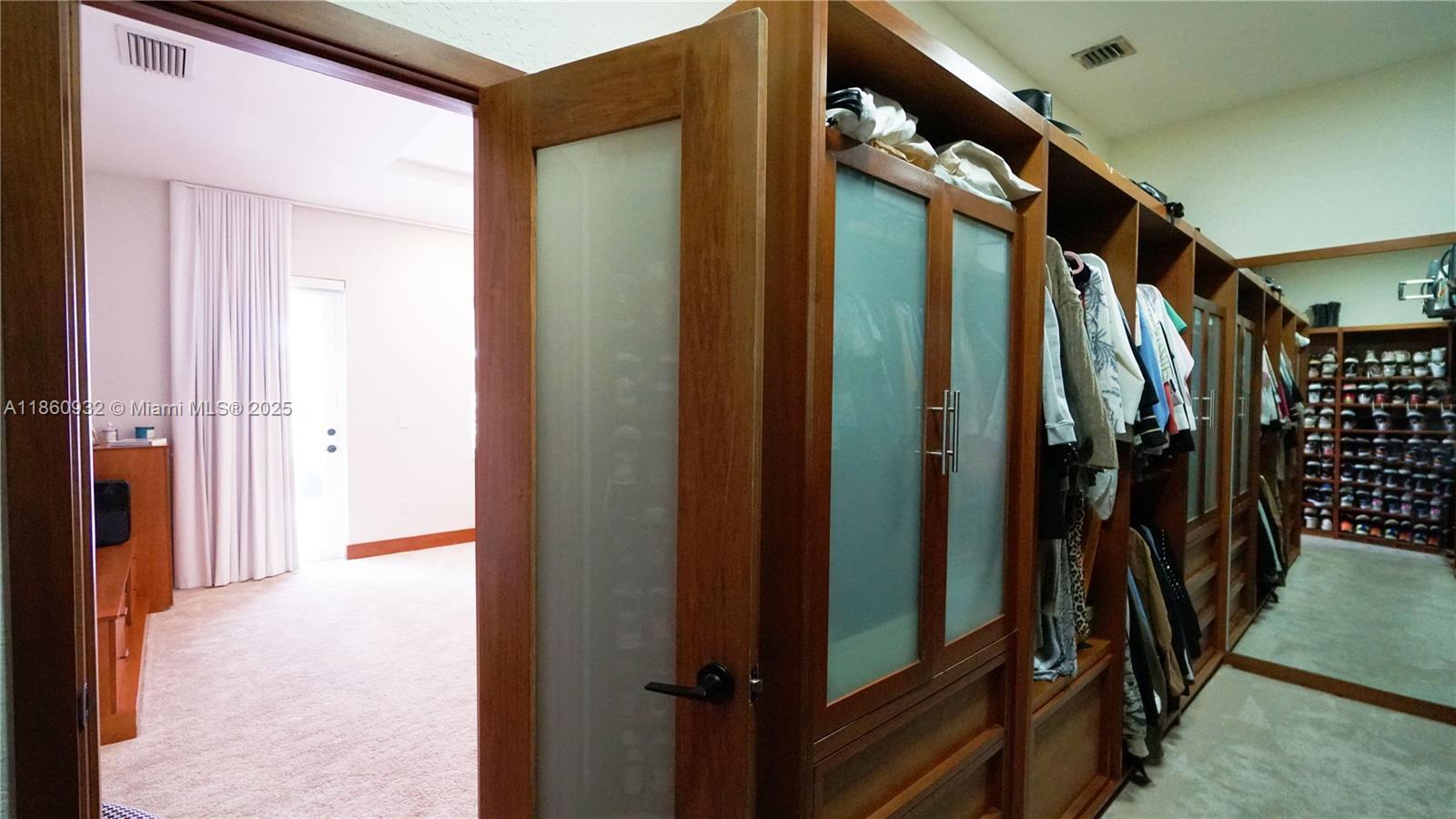 Building Photo - 7031 NW 113th Ct