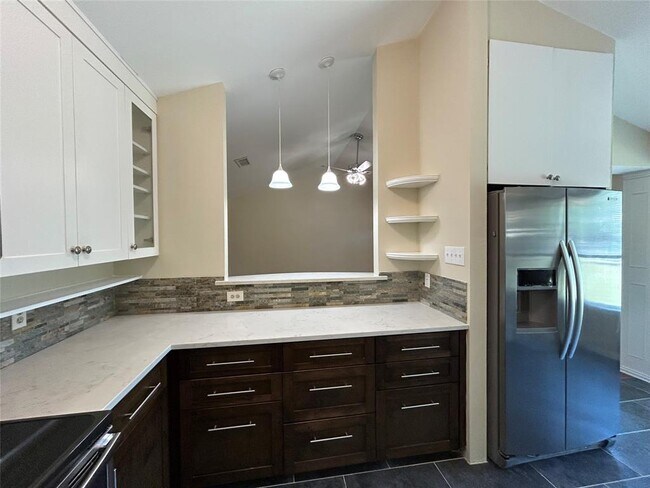 Building Photo - 11701 Rustic Rock Dr