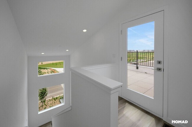 Building Photo - Spacious 3BR Townhome in Broomfield