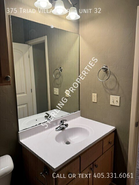 Building Photo - 375 Triad Village Dr