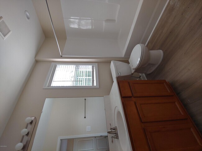 Building Photo - 421 Belgrade-Swansboro Rd