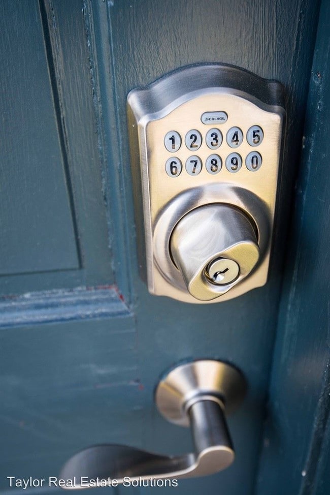 Building Photo - 1 br, 1 bath Apartment - 311 Nisbet Street