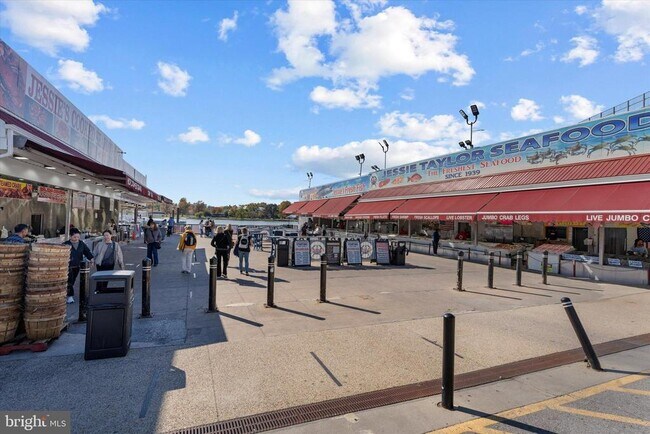 Building Photo - 1378 4th St SW