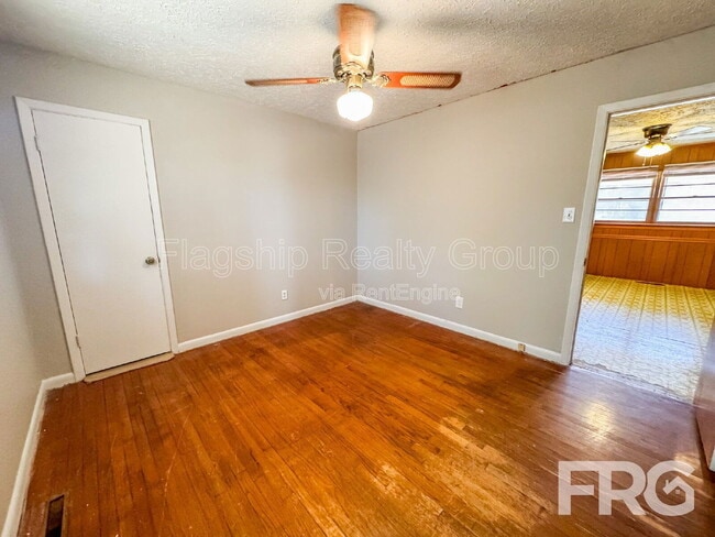 Building Photo - 124 Grant Dr