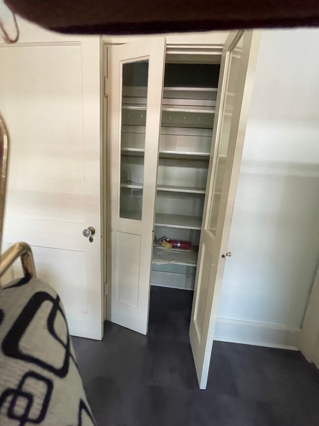 Building Photo - 227 Sycamore Rd