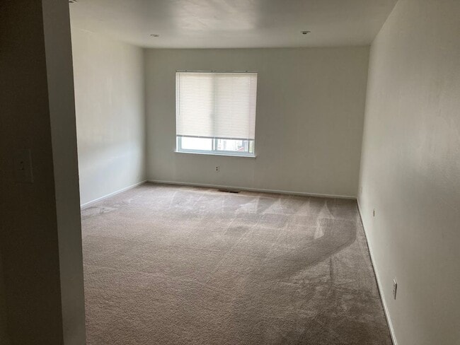 Building Photo - Charming 3BD/2BA Home in South San Francis...