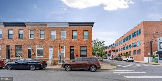 Building Photo - 600 S Eaton St