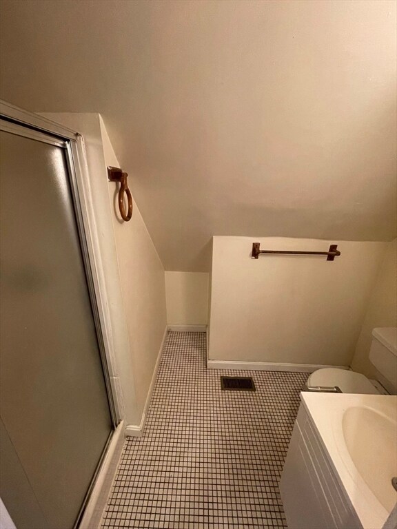 Building Photo - 16-18 Brackett St