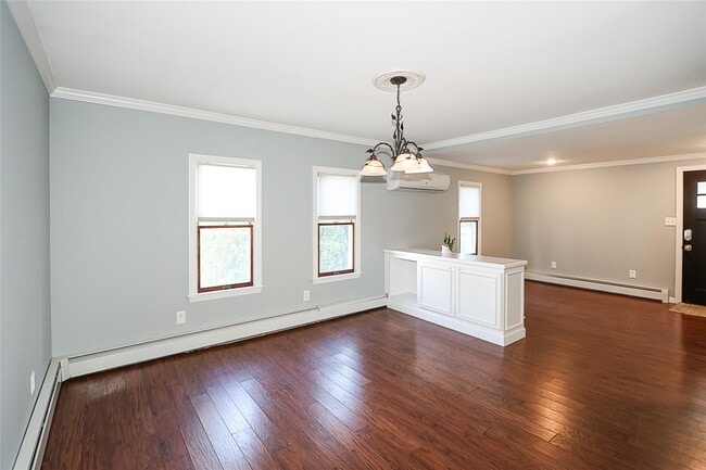 Building Photo - 24 Mead Ln