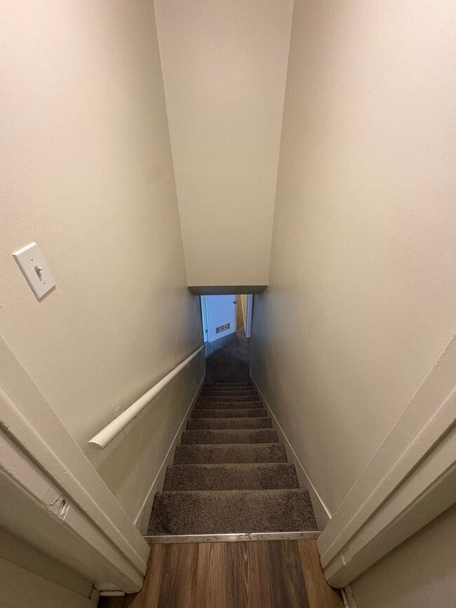 Building Photo - Take $500 off at Move-In! Newly Updated