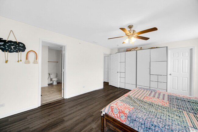 Building Photo - 57 Margaret Dr