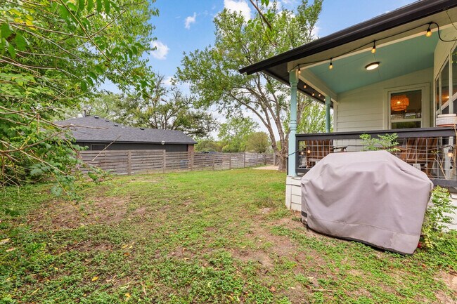 Building Photo - 4901 Howden Cir