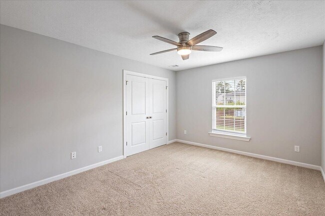 Building Photo - 3076 Lobella Dr
