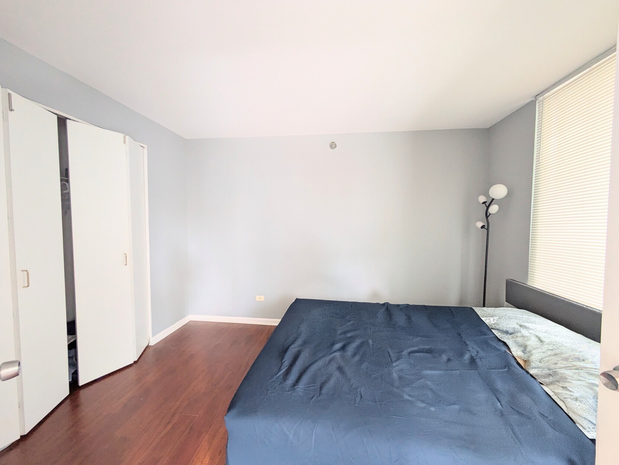 Building Photo - 345 N La Salle Dr
