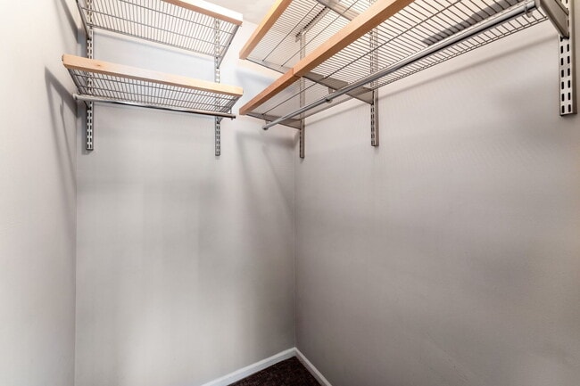 Building Photo - 741 Acorn Ct