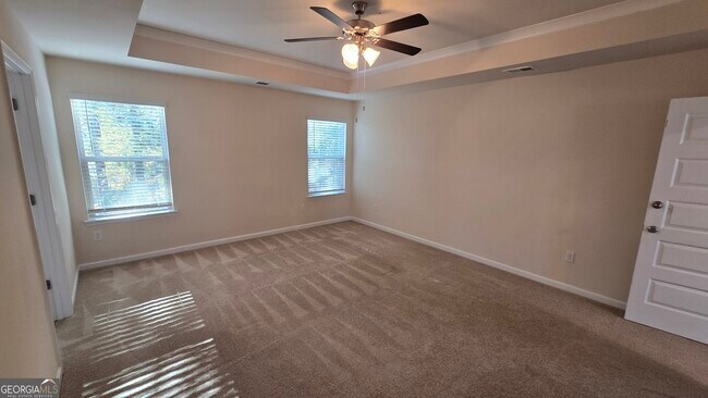 Building Photo - 13106 Vista Dr SE