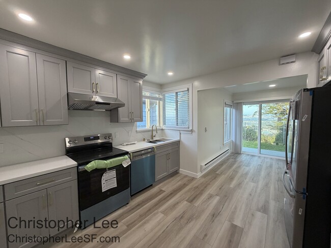 Building Photo - 848 Beechwood Dr