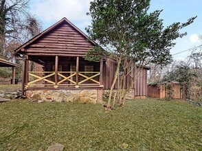 Building Photo - Hidden Gem: Adorable 1BR Cabin in Druid Hills