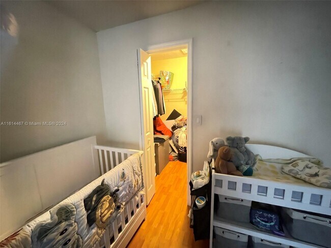 Building Photo - 10680 SW 155th Pl