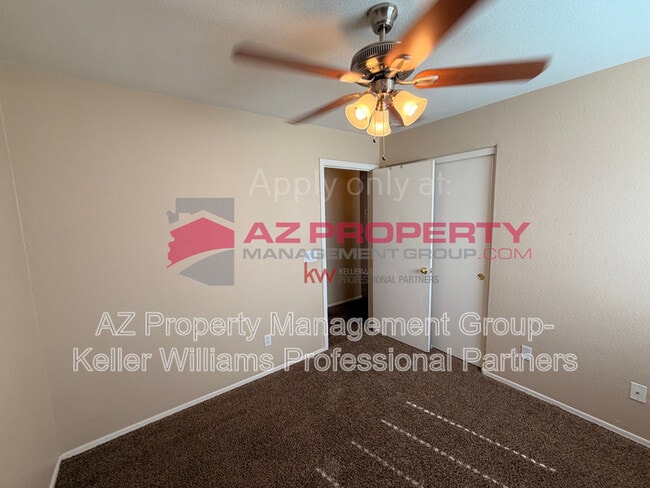 Building Photo - 13181 W Clarendon Ave