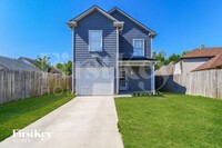 Building Photo - 9812 Misty Pine Dr