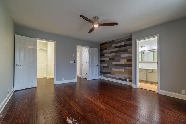 Building Photo - 2731 Olympic Park Dr