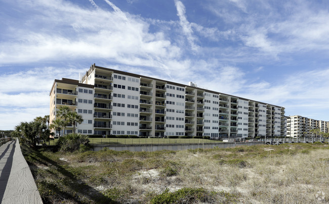 Building Photo - Amelia South Condos