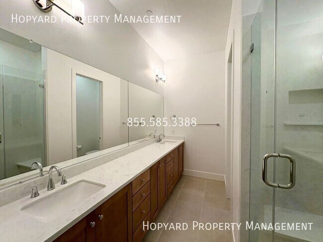 Building Photo - 302 Tea Tree Terrace