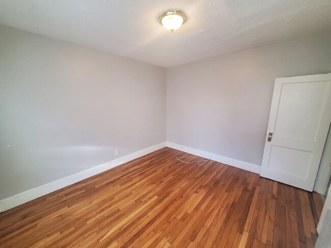 Building Photo - 79 Rosseter St