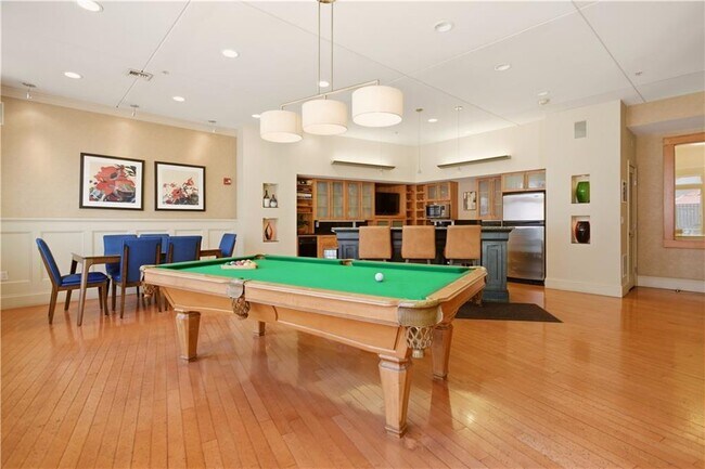 Building Photo - 1000 Providence Pl