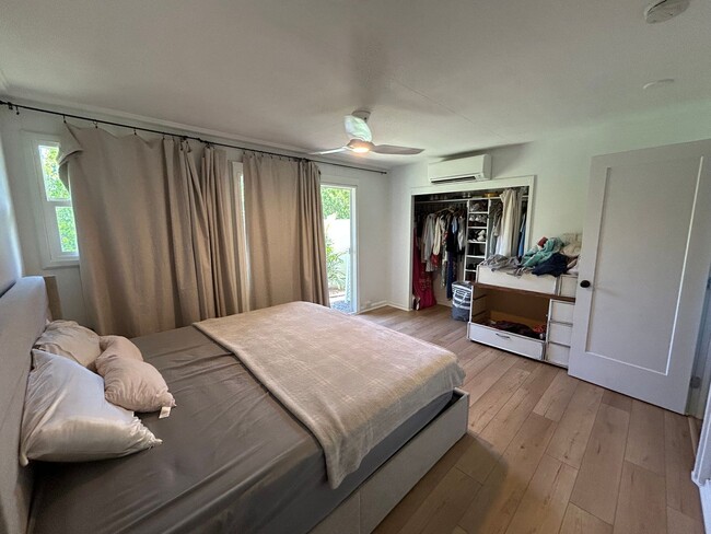 Building Photo - Beautifully Renovated Kailua Home | Walk t...