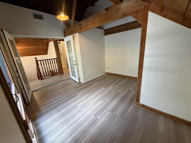 Building Photo - 17503 30th Ln N
