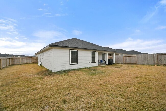 Building Photo - 1139 Hughes Crossing Dr