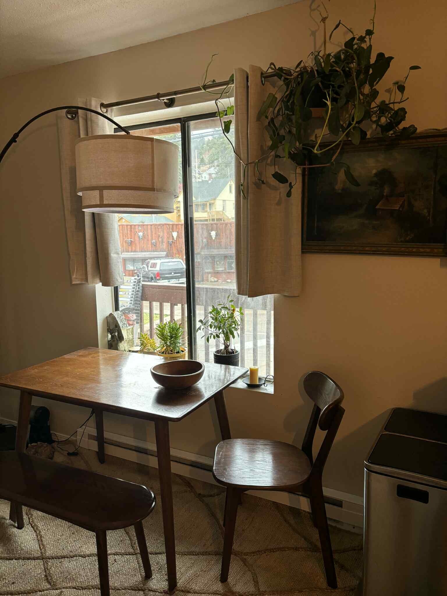 Dining - 332 E Main St