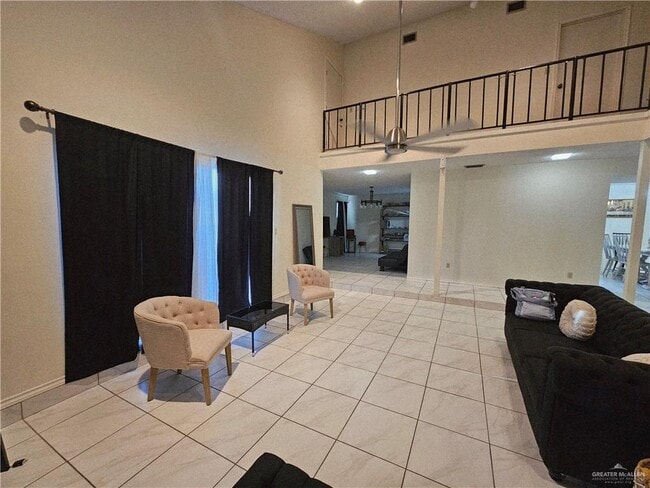 Building Photo - 15 S Casa Linda St