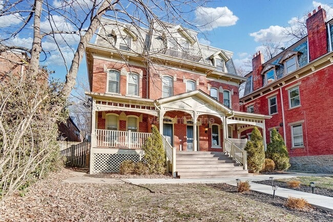 Building Photo - 2114 Kemper Ln