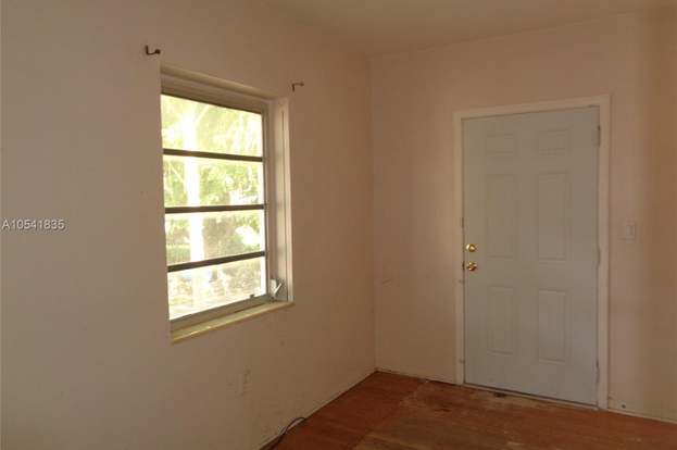 Building Photo - 440 NW 140th St