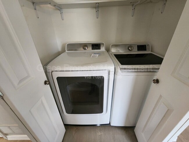 Building Photo - 2260 E 91st Ave