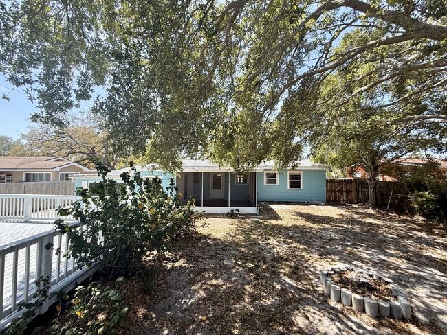 Building Photo - 1238 Bellevue Blvd