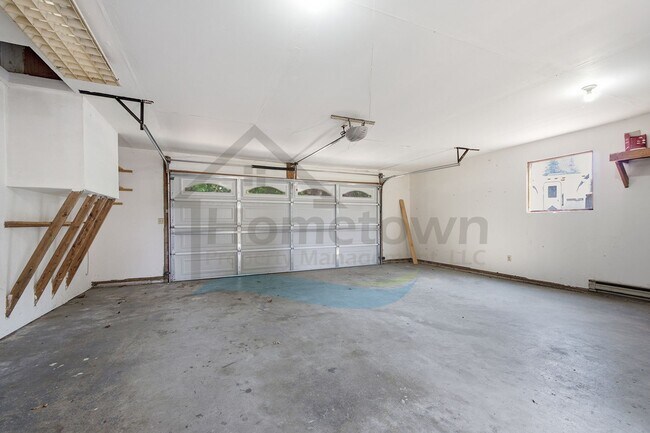 Building Photo - 4424 W Redding Rd