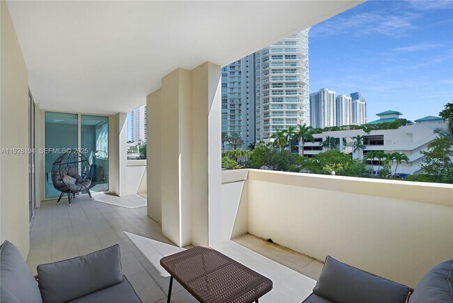 Building Photo - 250 Sunny Isles Blvd