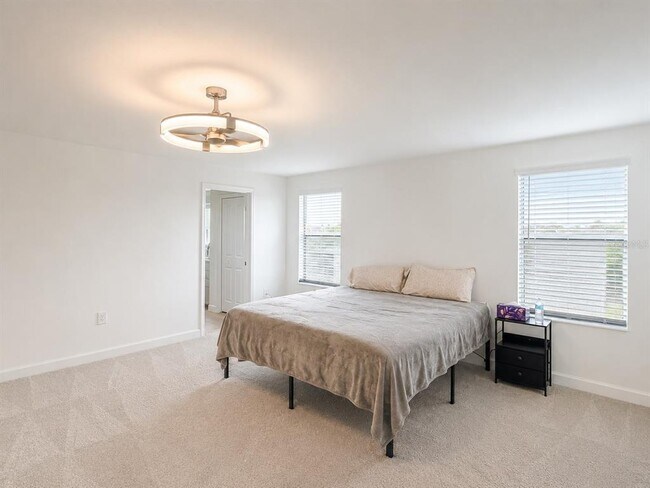 Building Photo - 15115 Sea Salt Wy