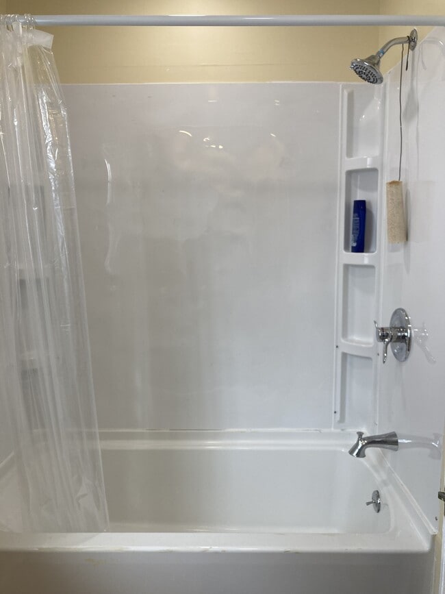 Building Photo - 506 W William St